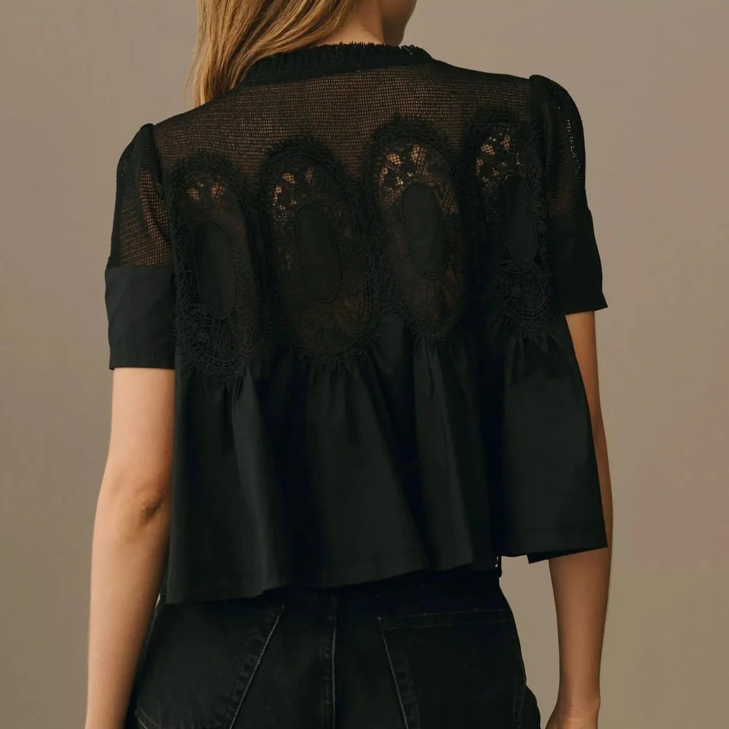 T-shirts en dentelle à col rond pour femmes