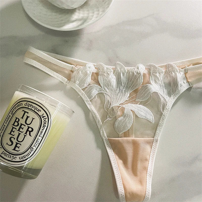 Culotte brodée en dentelle française pour femme