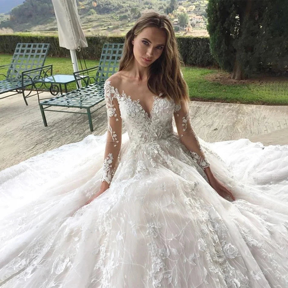 Robe de mariée élégante et romantique à manches longues pour femmes