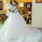 Robe de mariée princesse en dentelle, avec des Appliques florales pour femmes