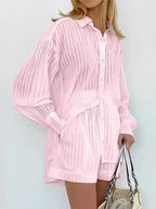 Ensemble deux pièces en coton composé d'un short et d'une chemise à manches longues rayée pour femmes