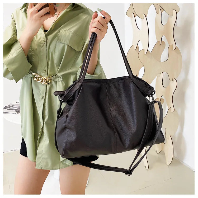 Sacs fourre-tout noirs pour femmes
