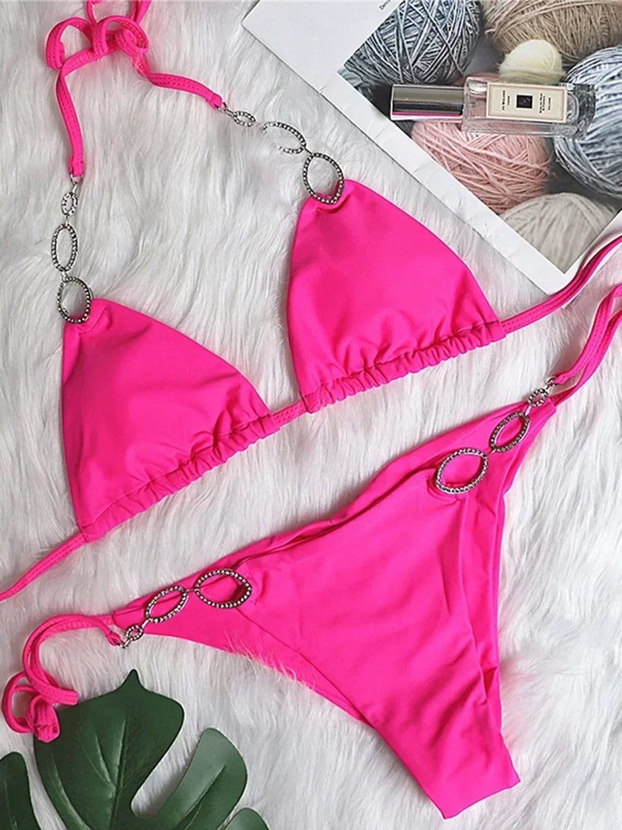 Maillot de bain deux pièces avec chaînes métalliques pour femmes