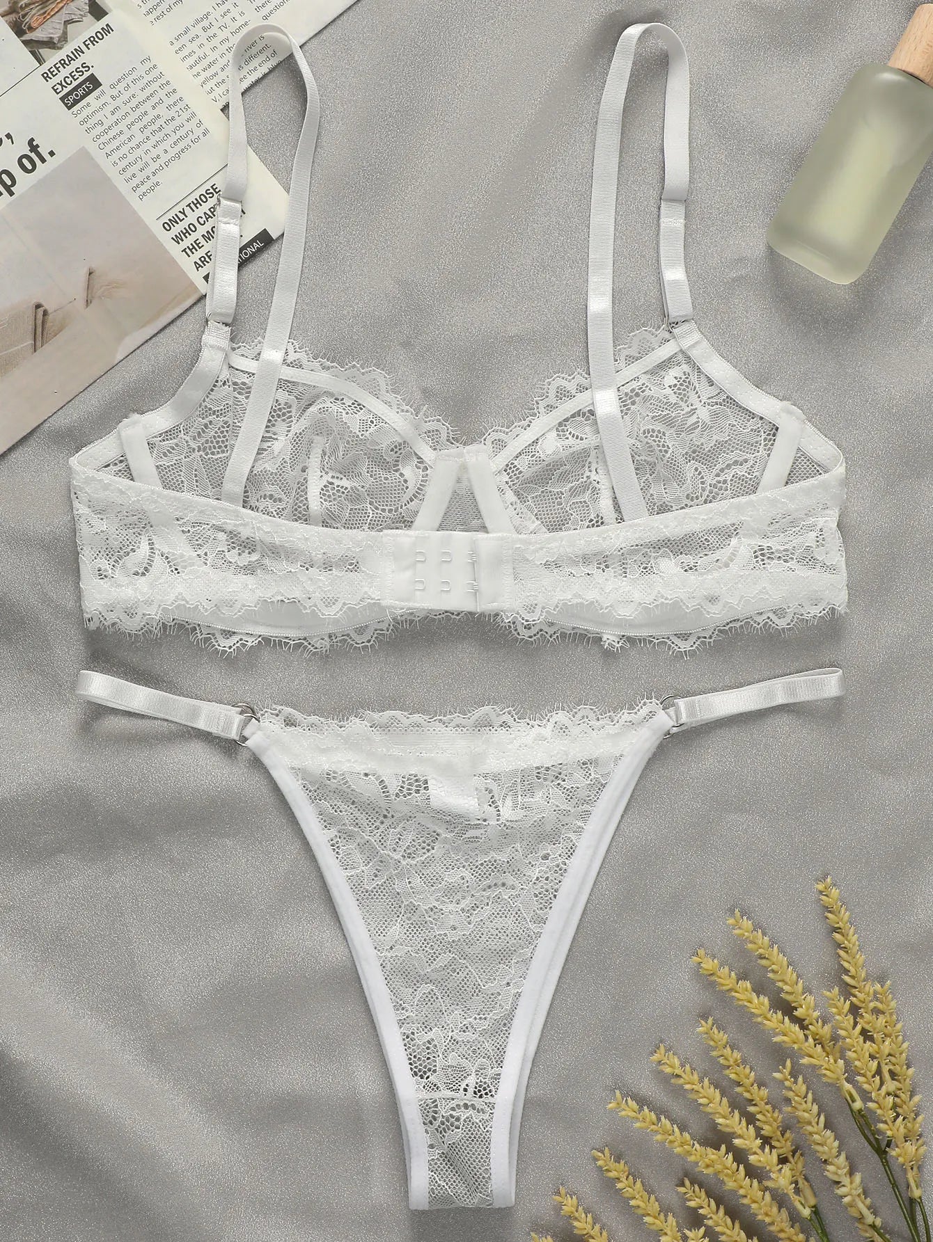 Ensemble de sous-vêtements en dentelle brodée pour femmes