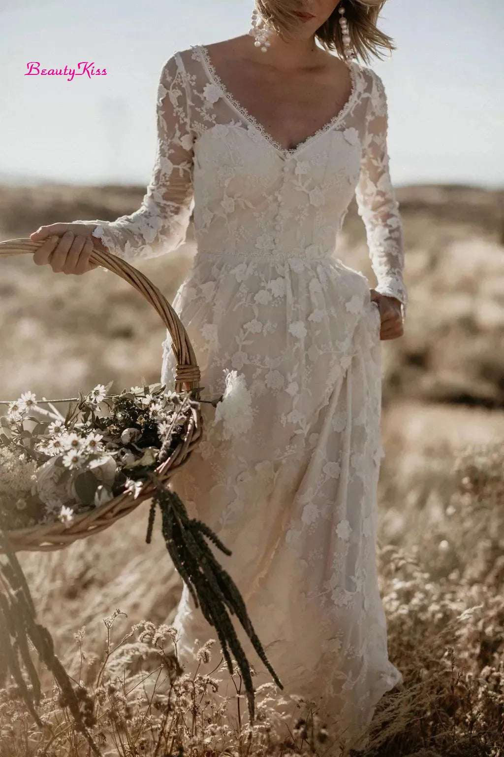 Robe de mariée bohème romantique à col en V et dos nu pour femmes