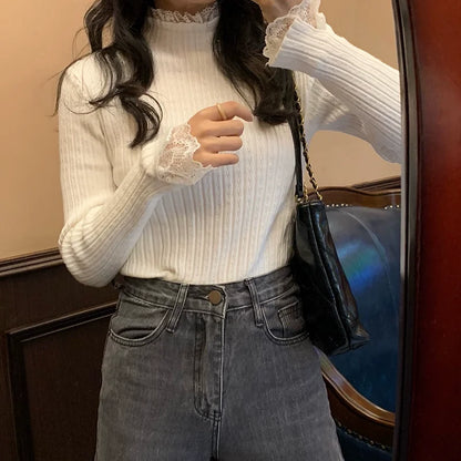 Pull Effet Deux Pièces Femme – Dentelle, Col Roulé et Volants