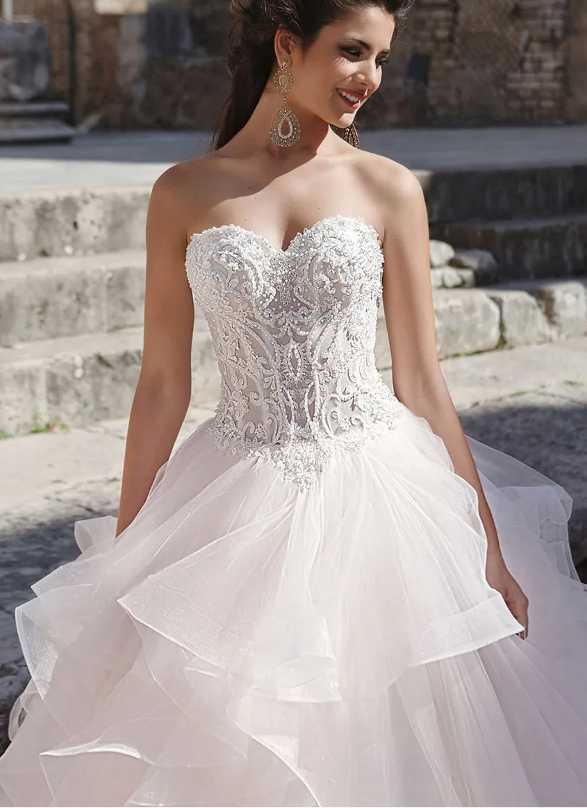 Robes de mariée de luxe à décolleté cœur pour femmes