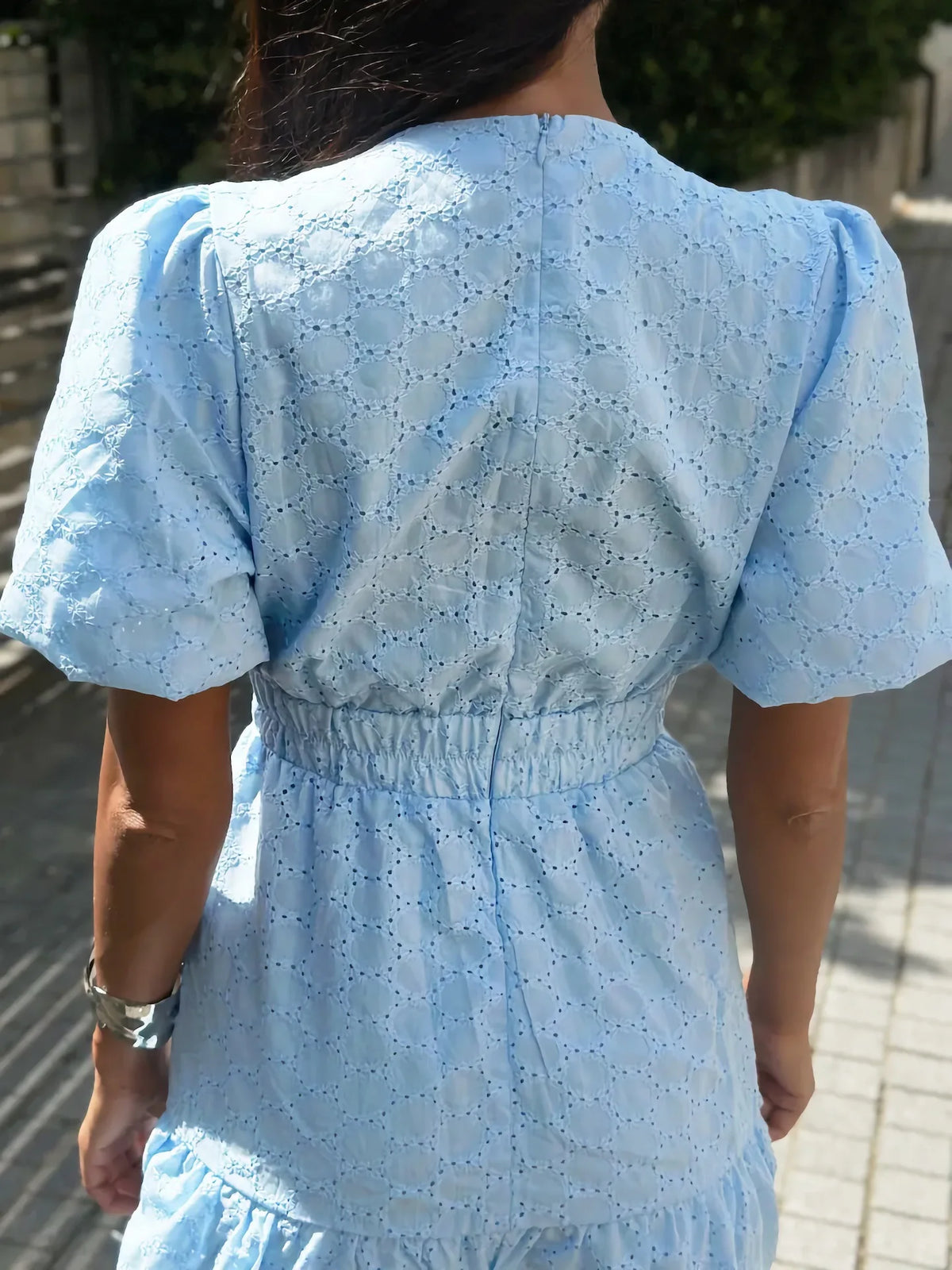 Robe de Soirée Femme – Col V et Manches Bouffantes