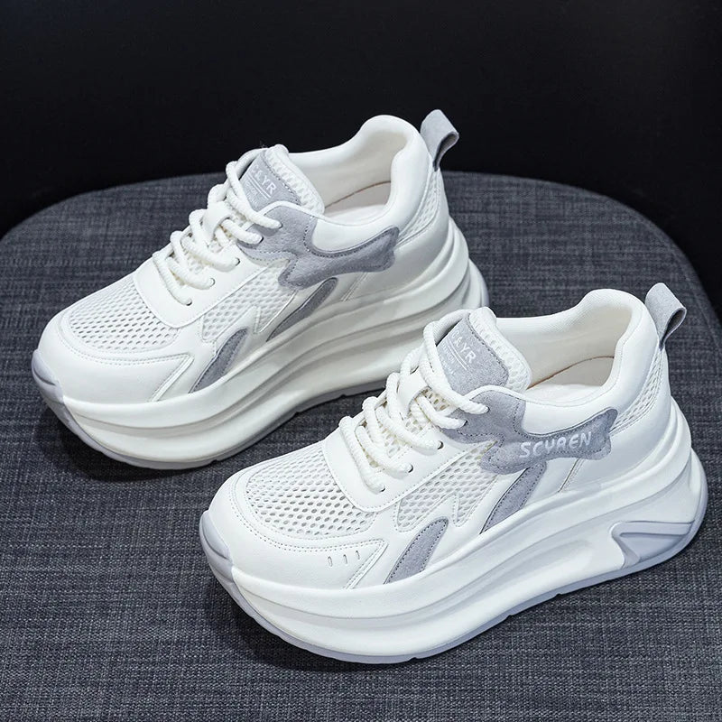 Basket en cuir plates compensées pour femmes