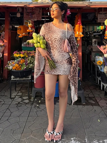Robe femme moulante asymétrique imprimé léopard