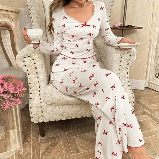Pyjama Femme à Motifs Nœuds – Détails en Dentelle