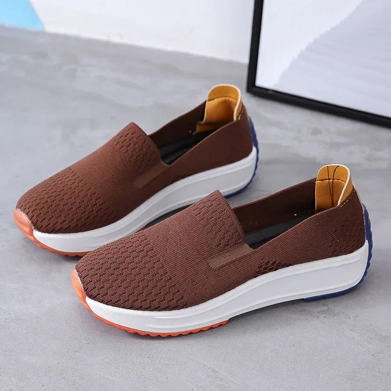 Chaussures brodées pour femmes