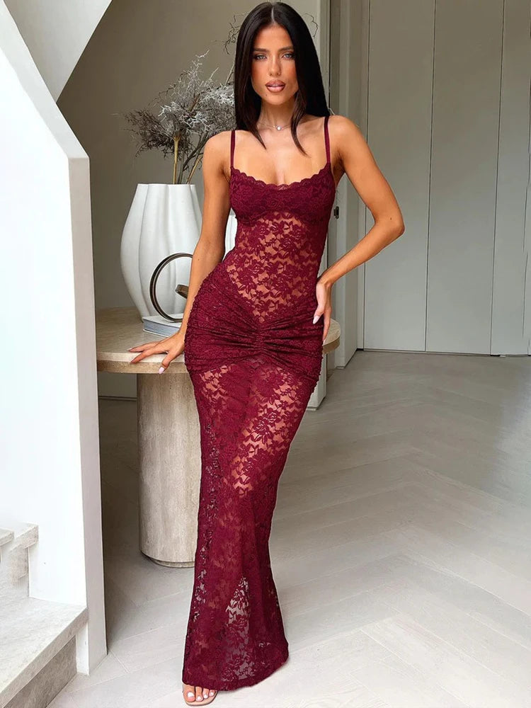 Robe longue sexy en dentelle à fines bretelles pour femmes