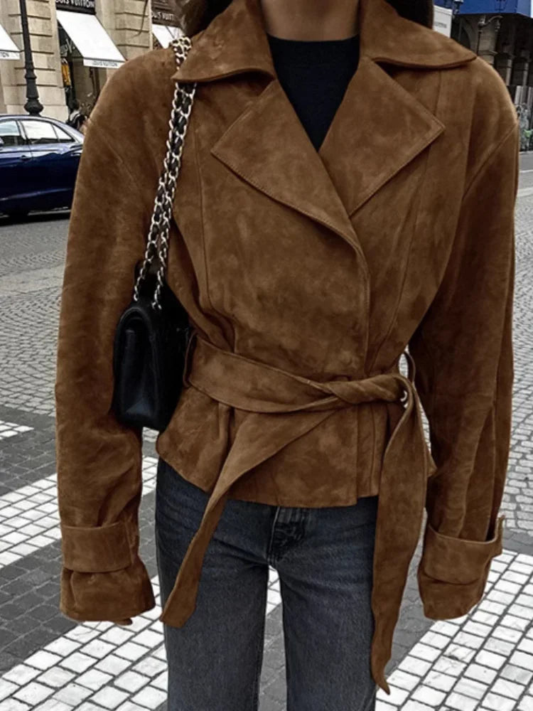 Veste plissée en daim marron pour femmes