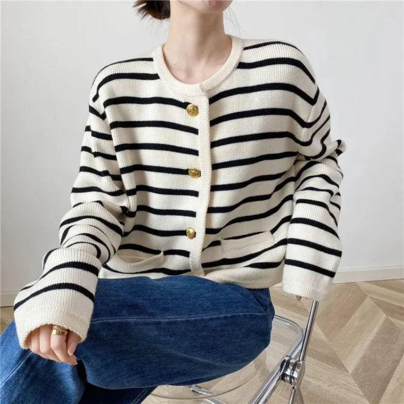 Cardigan en tricot rayé contrastant pour femmes