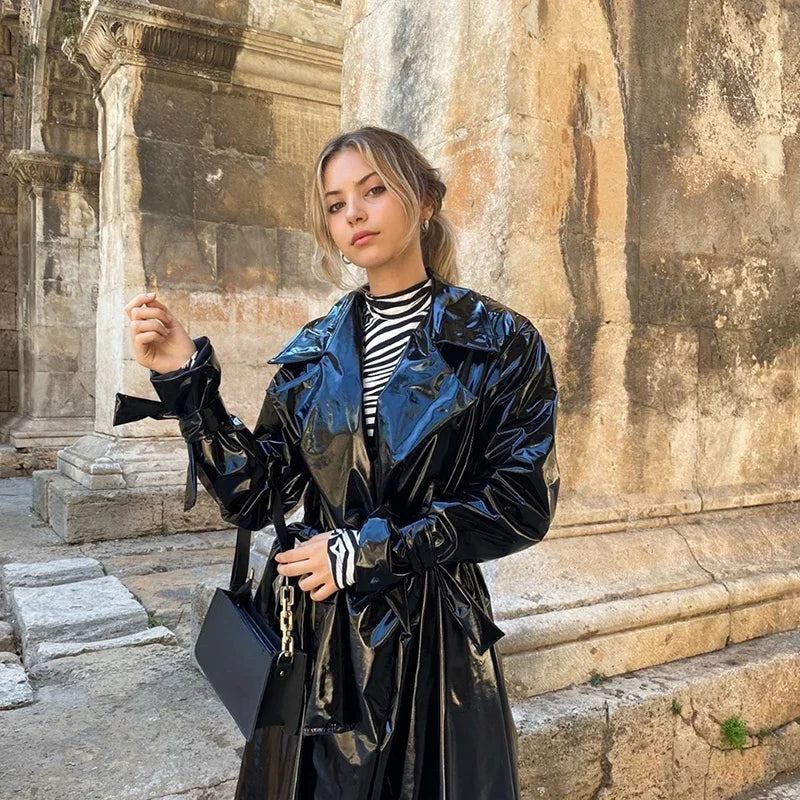 Trench Long Verni avec Ceinture à Nouer