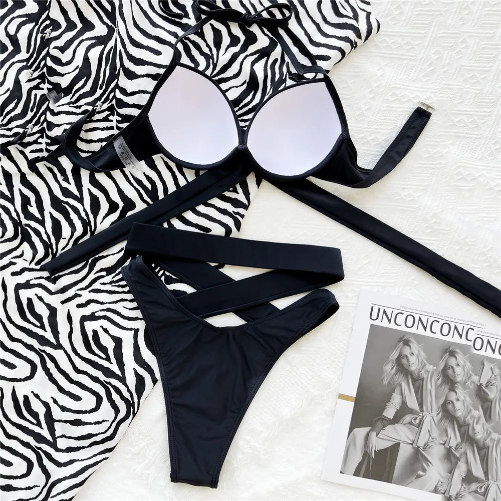 Maillot de bain brésilien deux pièces soutien-gorge push up, et string pour femmes