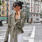 Manteau court à lacets pour femmes