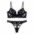 Ensemble de soutien-gorge et tongs en dentelle brodée de fleurs pour femmes