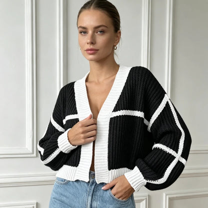 Cardigan Court Femme – Col V et Blocs de Couleurs