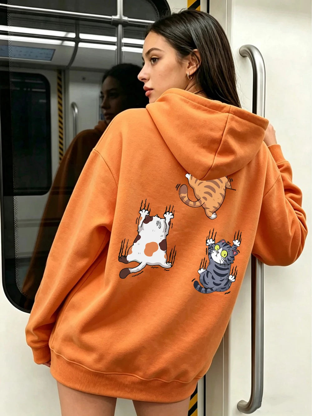 Sweat à capuche imprimé « Trois chats qui grimpent » pour femmes