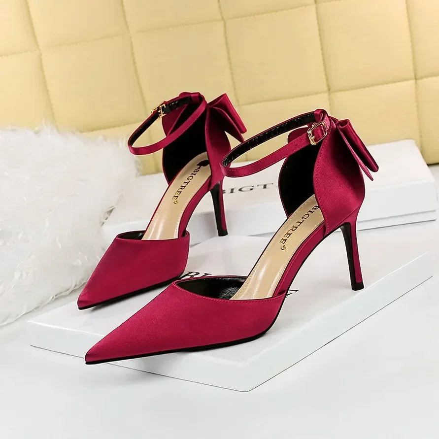 Escarpins pointus à talons hauts rose pour femmes