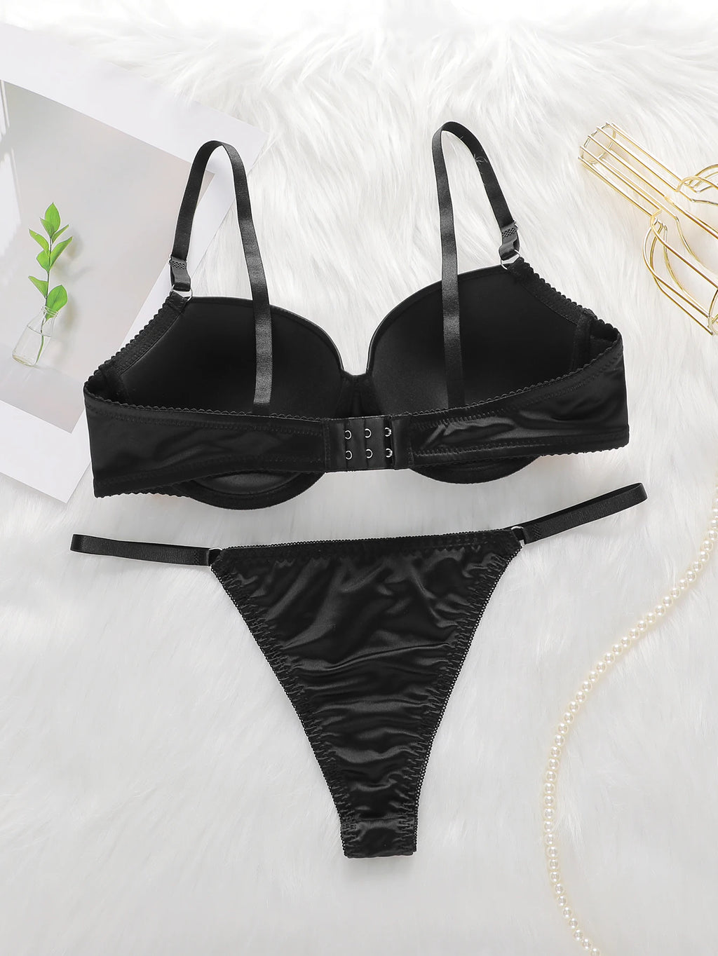 Ensemble de sous-vêtements sexy de couleur unie brillant pour femmes