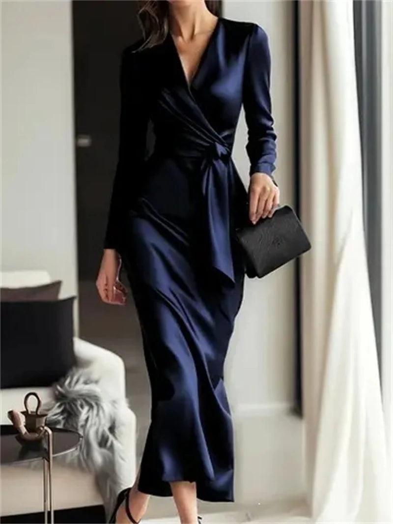 Robe femme longue en satin à col V