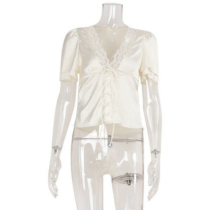 Chemisier Satin Femme – Col V et Dentelle