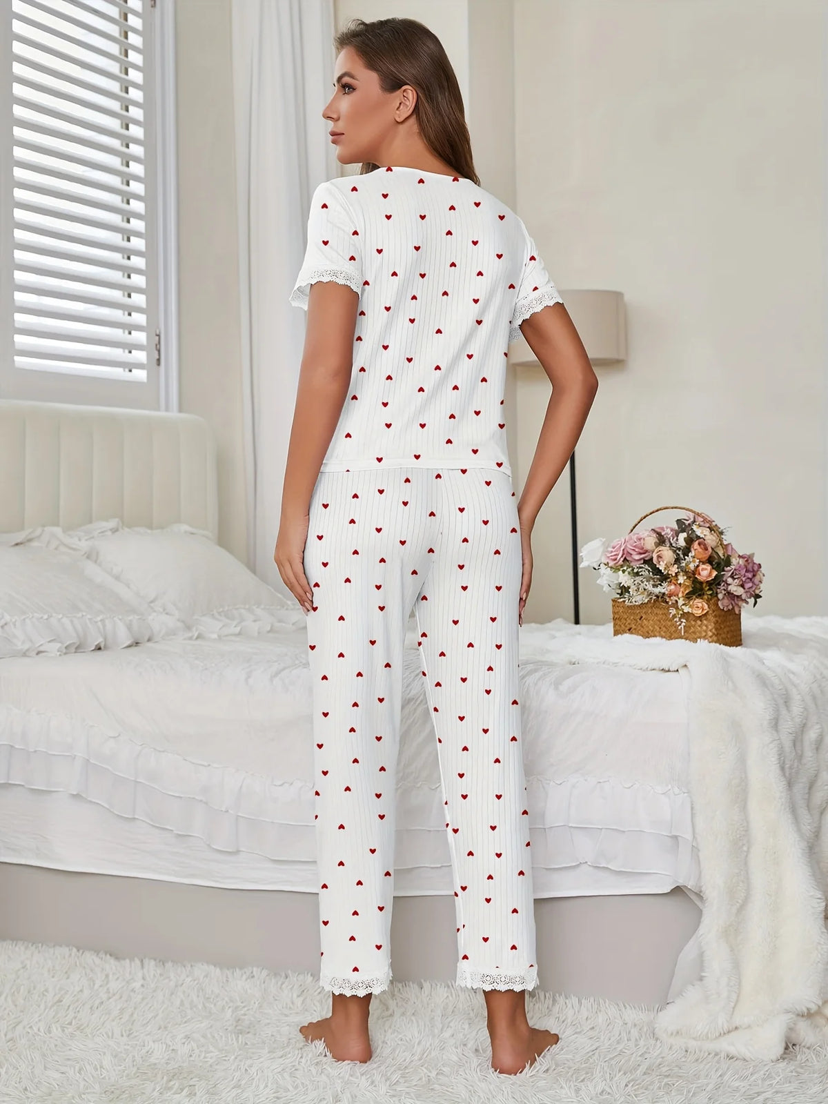 Pyjama Femme – Haut Manches Courtes et Pantalon à Cœurs