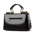 Sac à bandoulière en cuir verni brillant pour femmes