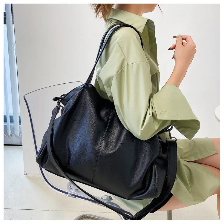 Sacs fourre-tout noirs pour femmes
