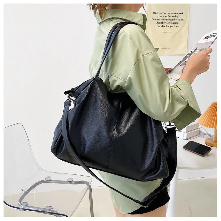 Sacs fourre-tout noirs pour femmes