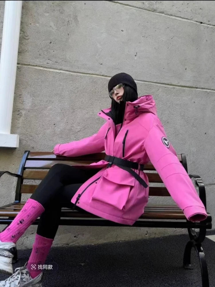Vestes rembourrées à capuche avec ceinture pour femmes