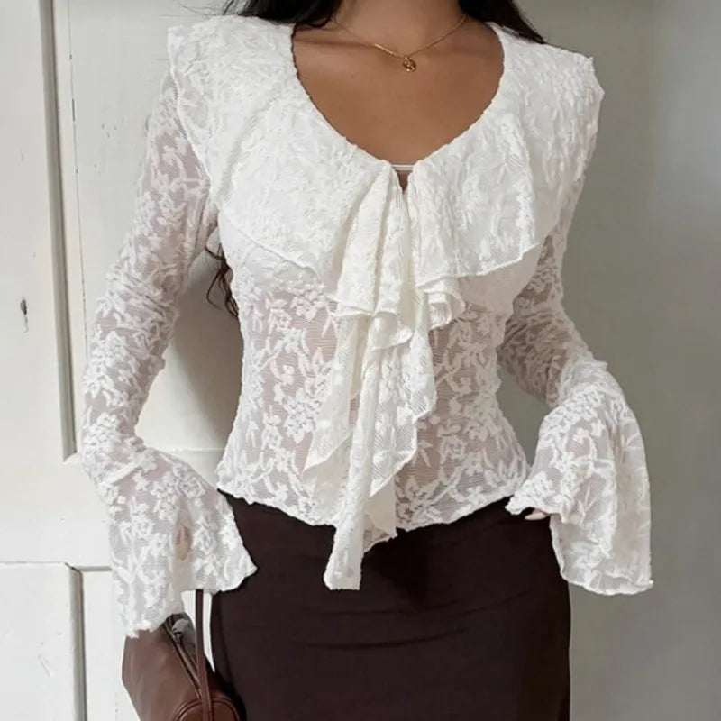 Chemise à volants et empiècements de dentelle pour femmes