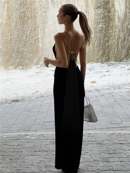 Robe longue femme noire ajustée dos nu à fines bretelles