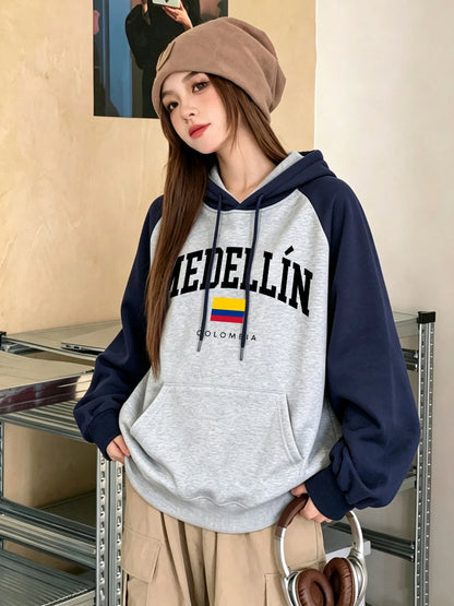 Sweat à Capuche Femme – Imprimé Medellín Colombie