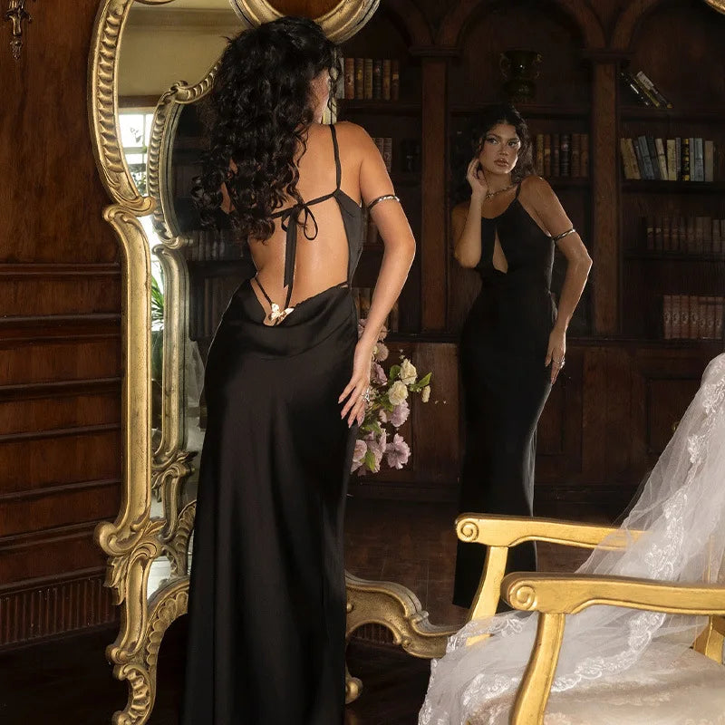 Robe longue élégante avec collier dos nu pour femmes