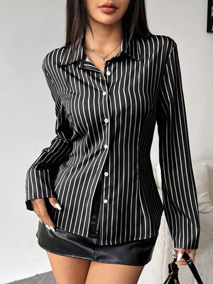 Chemise Rayée Femme – Col à Revers et Manches Longues