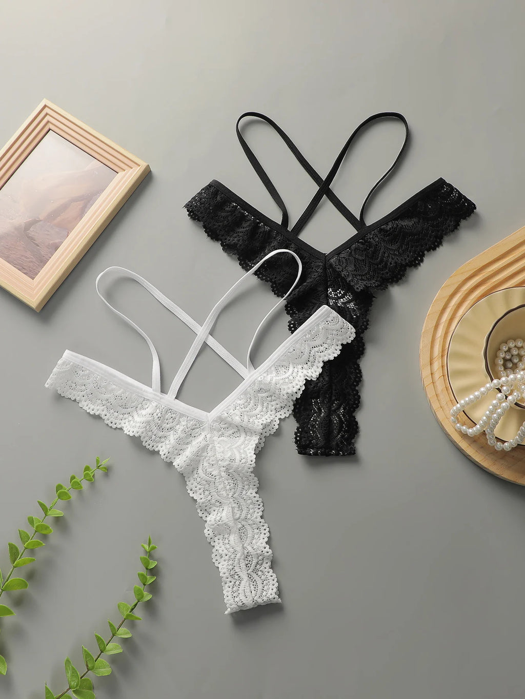 String taille basse évider sans trace pour femmes