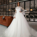Robe de mariée évasée à manches longues et col haut pour femmes