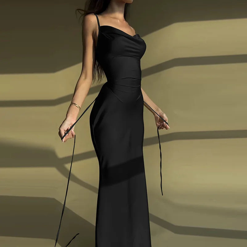 Robe longue en satin pour femmes