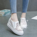 Chaussures à semelles épaisses pour femmes