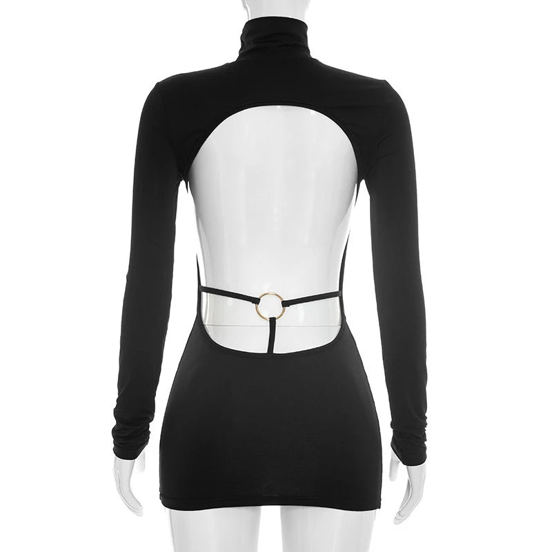 Robe courte femme moulante à col roulé et dos nu