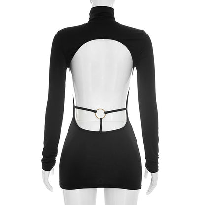 Robe courte femme moulante à col roulé et dos nu