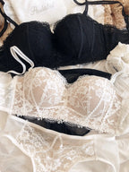 Ensemble soutien-gorge push-up confortable à bonnets épais et bretelles amovibles et culotte pour femmes