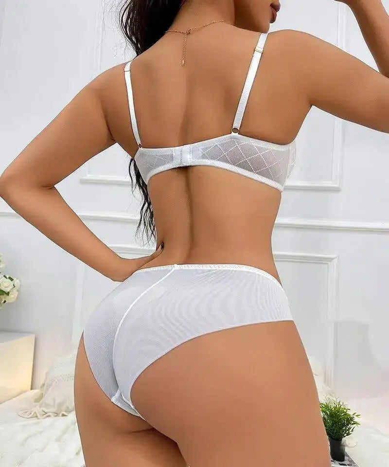 Ensemble de soutien-gorge avec anneau en acier et culotte assortie pour femmes