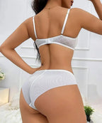 Ensemble de soutien-gorge avec anneau en acier et culotte assortie pour femmes