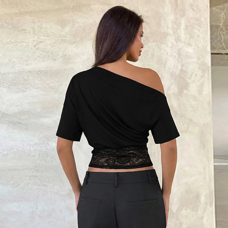 Crop Top en Dentelle Femme – Col Asymétrique et Épaules Dénudées