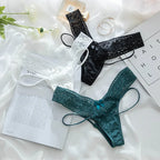 String transparent en dentelle pour femmes